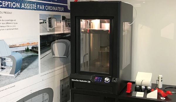 BPDesignFrance's tweet photo. Nouvel #atelier pour la co-création dans nos nouveaux locaux au coeur de l'écosystème innovant Stéphanois ! #DesigniIndustriel #Imprimante3D  https://t.co/1lvh3rSQh7 ! https://t.co/aspJa0qe5Z