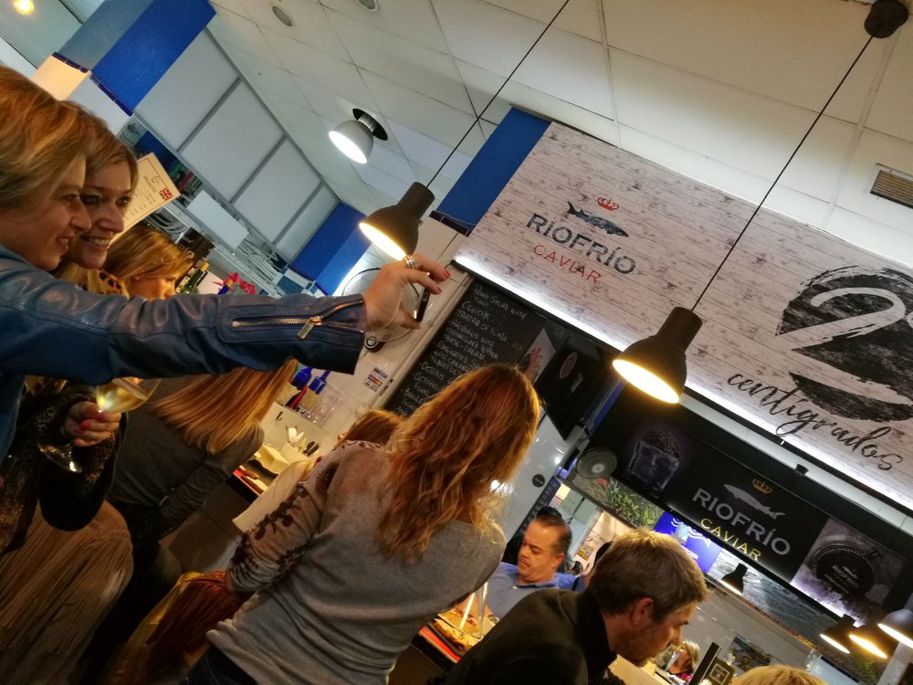 2gcentigrados's tweet photo. 🥂Buenos #pinchos, grandiosas #tapas y excelentes #vinos: nuestra fórmula para lograr la felicidad de nuestros clientes este fin de semana
#NochesenlaRecova #VenSantaCruz #VenaSantaCruz https://t.co/18YUmGWHiE