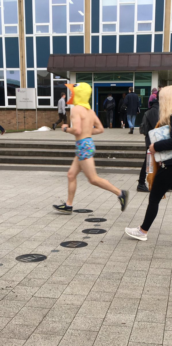 FranFroughi's tweet photo. #runderpants https://t.co/RUt0Etnndh