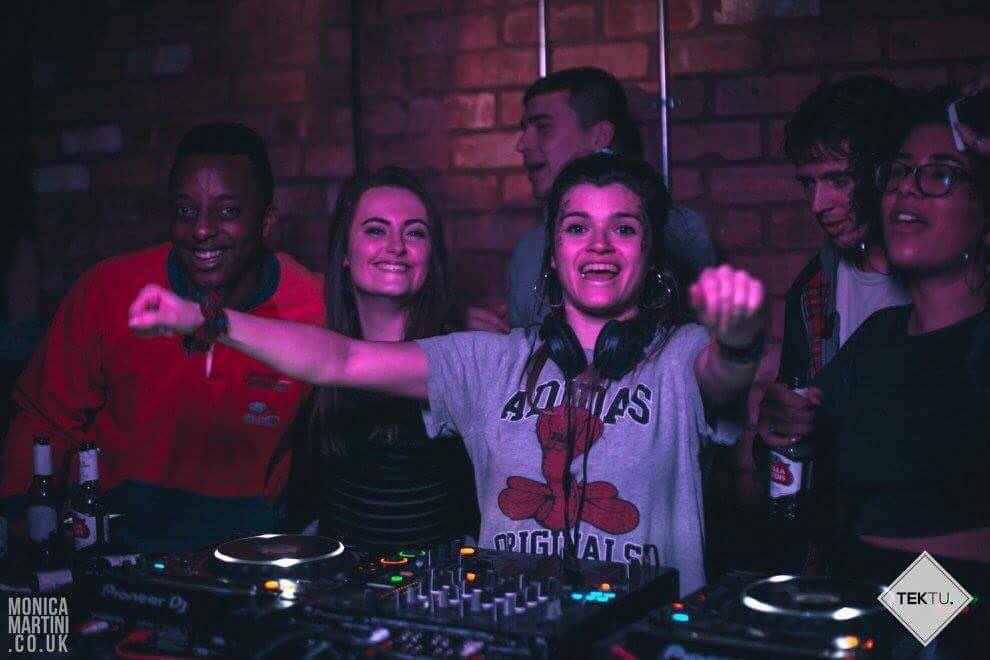 Another announcement!

Hadler is a DJ from Manchester, and has been DJing 'all things happy' for 4 years. She describes herself as a firm feminist and hopes that nights like POWER will promote equal opportunities 

Another great addition to the all female lineup 👭