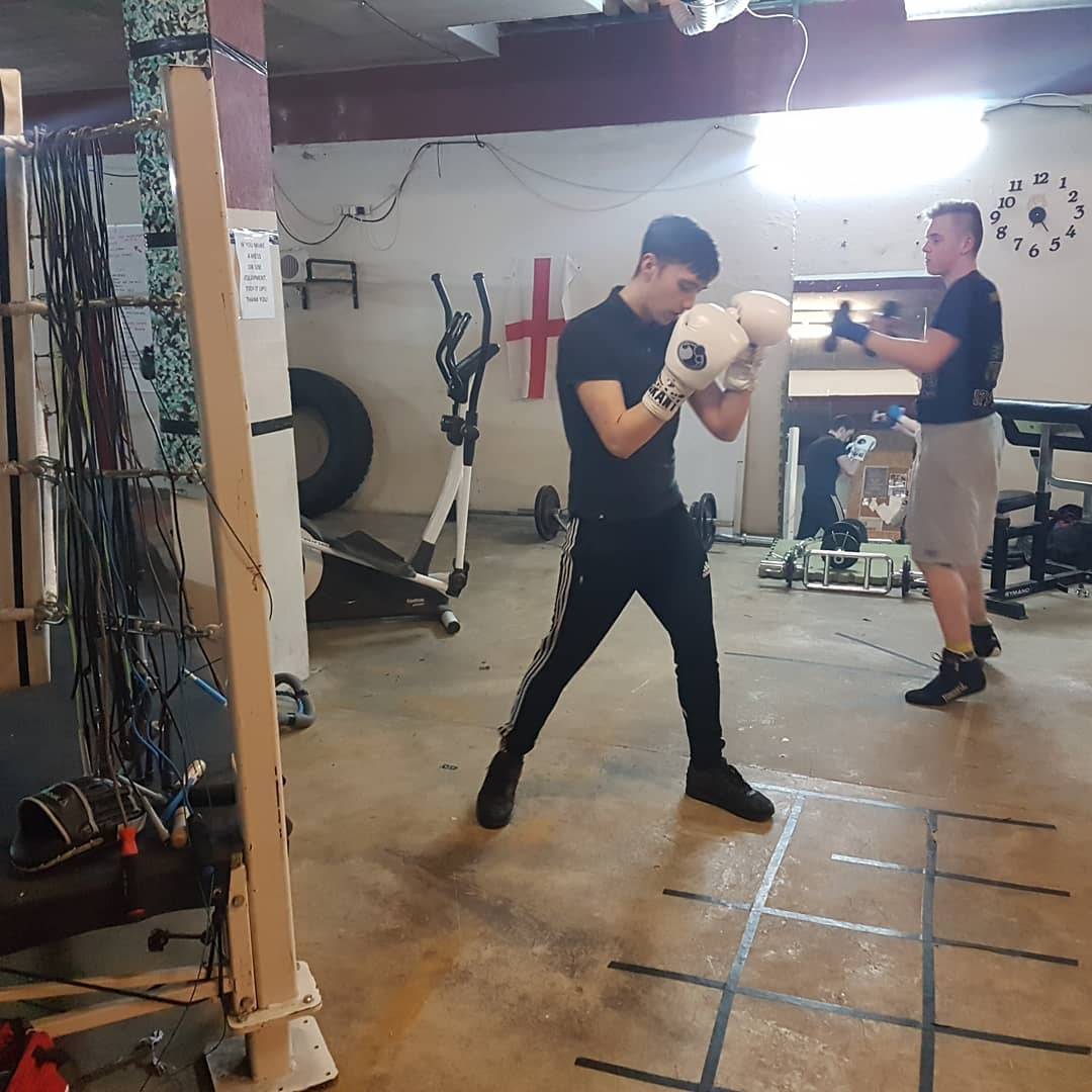 BoxingFour's tweet image. 