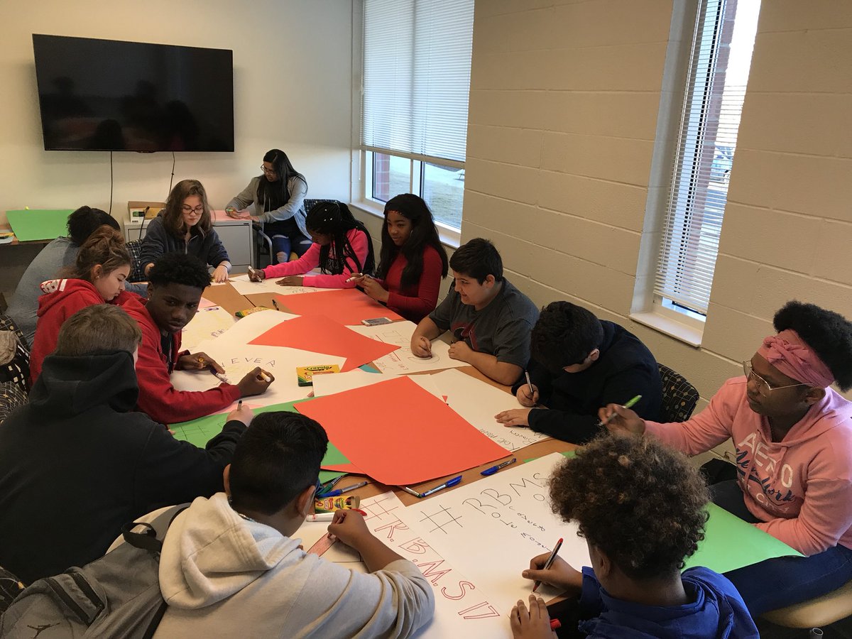 StaceyFWeddle's tweet photo. Student leaders are organizing our #RBMS17 movement against school violence. Stay tuned for March 14th happenings at The Bend! https://t.co/3sx9Z6Ev8h