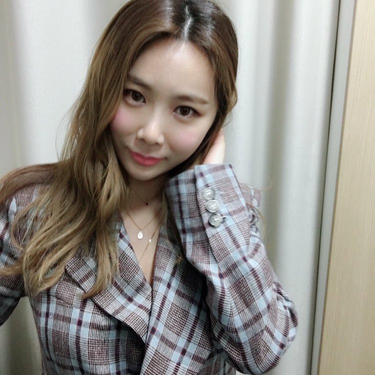 BEGSnaps's tweet photo. [JEA INSTAGRAM] jeaworld: 이쁜척 한번더 하고 가실께요----😘🤣 https://t.co/OLDlMZm3MO #kpopsnaps https://t.co/jsns2cB8YF