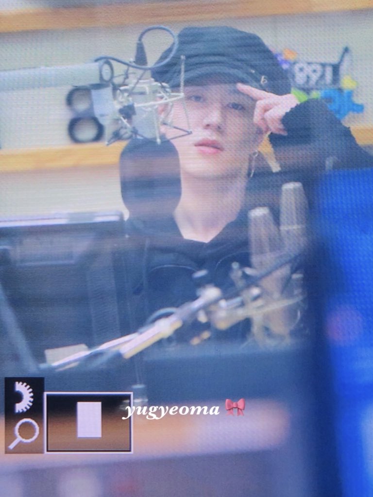 YUGYEOMA_1117's tweet photo. 180305 #yugyeom #유겸 https://t.co/9x5mCT5Ygz
