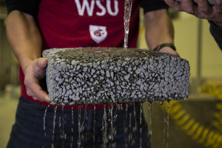 VogalPM's tweet photo. '#US team uses composite waste to strengthen permeable pavement, click here >> https://t.co/NpUhZpDmgm << #engineering #success https://t.co/Vg87FhKPib
