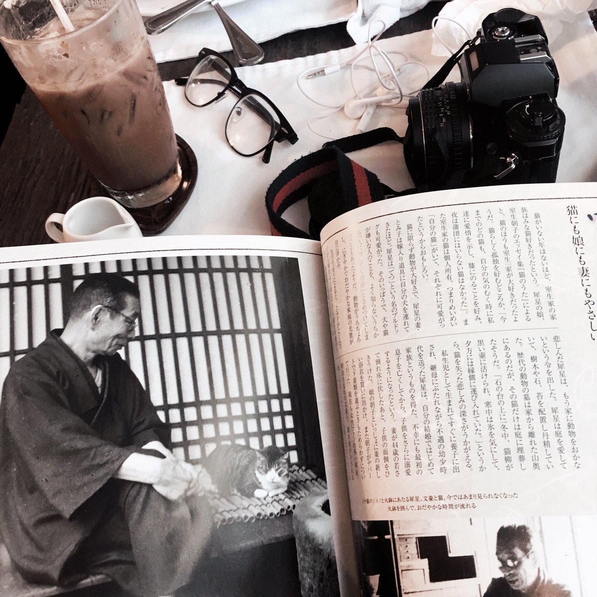 シロブルー tweet media