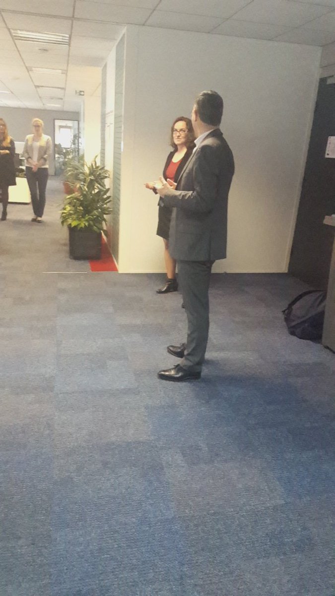 Visite de <a href="/frederic_serres/">Frédéric Serres</a> sur le site #AXA de #Lyon a la rencontre des équipes Droit Commun.
#echange #tousregleurs #partage #oneaxa
<a href="/PerchetLaurence/">Laurence Perchet</a>