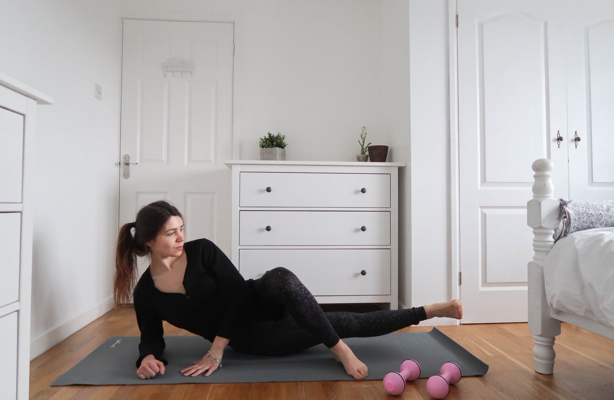 lifeunexpected2's tweet photo. Don't have time to go to the gym? Want to get more energy, lose weight and tone up? 😊 Today I'm sharing with you 3 of my favourite home workouts! 😍 https://t.co/aTNxgHPLzx #PowerOfRecovery #FitnessGoals https://t.co/7uGnedywZC