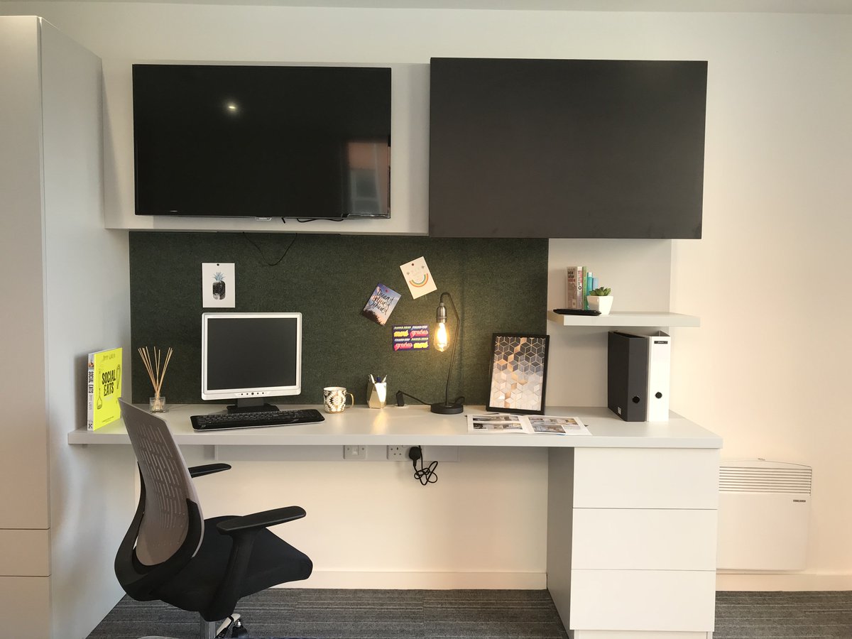 DowningGlasgow's tweet image. West View is brand new for 2018 and conveniently located just a five minutes’ walk from the @UofGlasgow! Our show flat is now open, book a viewing today... dstudents.uk/2oMPfEF

#glasgow #studentaccommodation #showflat #westview