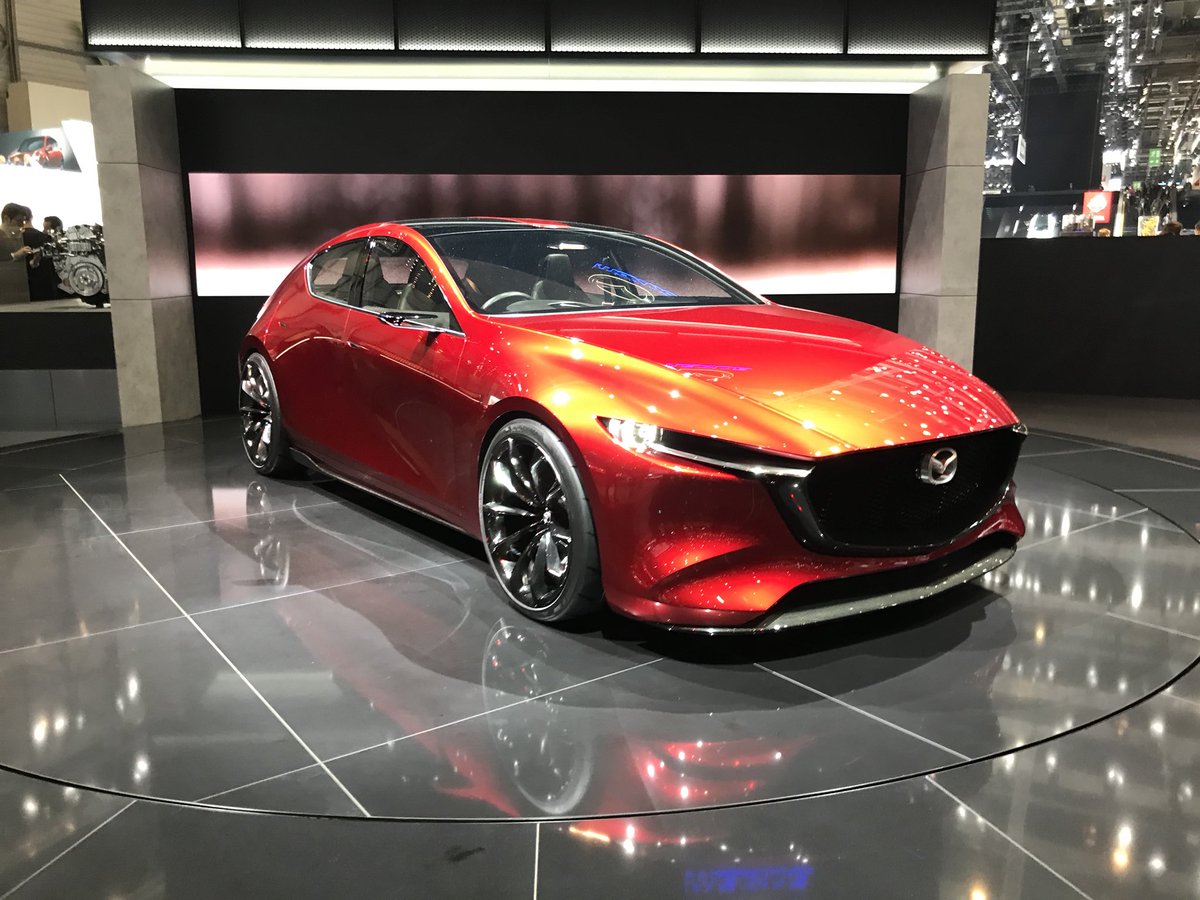 EngelskirchenC's tweet photo. Mazda shows the KAI concept #GenevaMotorShow2018. Very emotional and recognisable. Looking forward to seeing it on the road. @autovista_group #Mazda https://t.co/lXWbKCIPKi