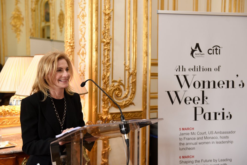 amchamfrance's tweet photo. Women’s Week Luncheon 2018. Thanks to the @USAmbFrance for hosting us and to @Citi for the support. #WWP2018 https://t.co/taE1skWRLH https://t.co/G29av0HzQf