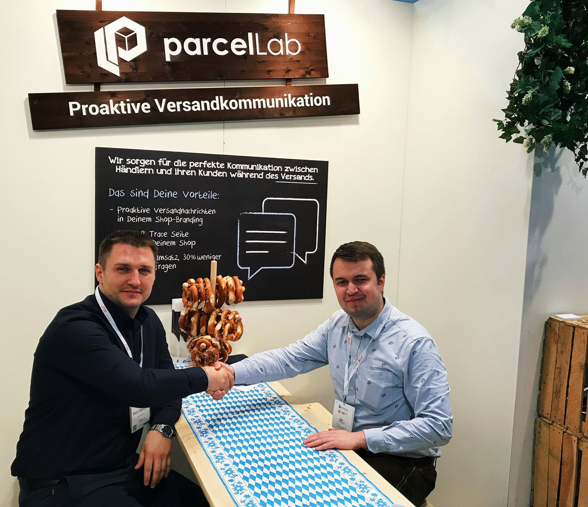 parcelLab's tweet photo. We’re excited to announce our new partnership with @asambeauty! 😀🎉 Together we will optimize the shopping experience for their customers even further. For more shop returners and higher conversion rates.📦🚚💗#NewCustomer #CustomerExperience #PostPurchaseCommunication #iwexpo18 https://t.co/1nQznmWuxm