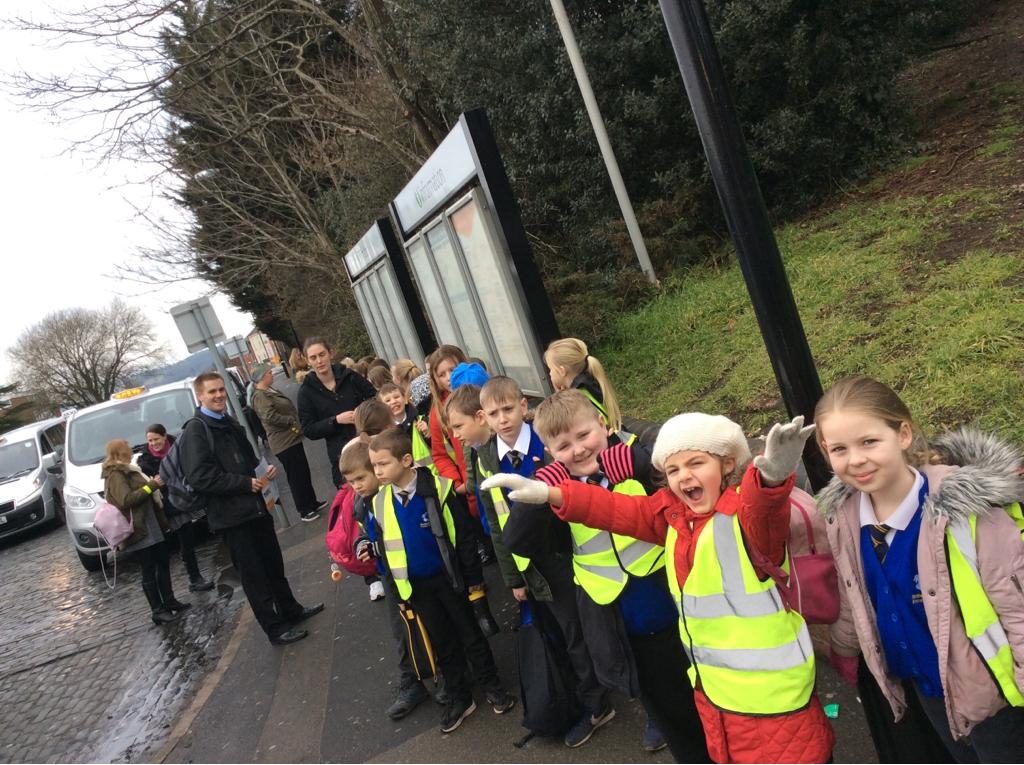 JordC92's tweet photo. Year 4 are very excited waiting for their train journey to the Birmingham Museum! 😁 @BCoppiceAcademy https://t.co/tPPtk1lfyU