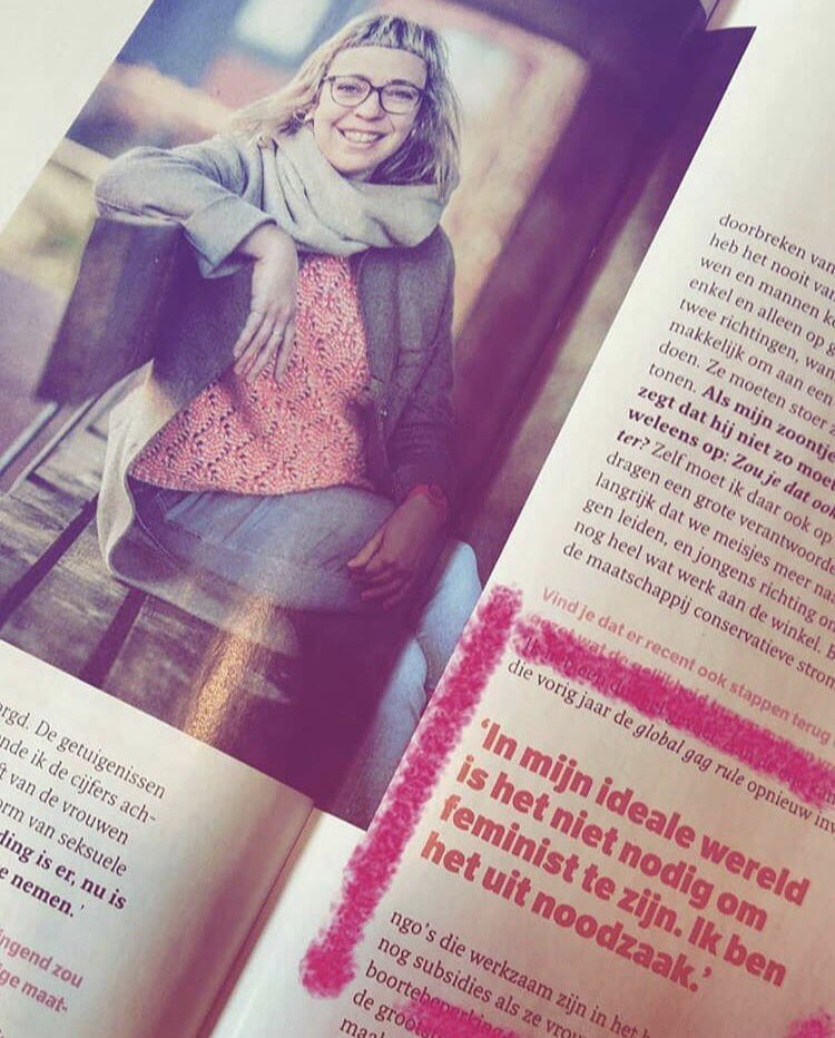 p_desmet's tweet photo. Ik kan de @FlairBelgie van deze week van harte aanraden 

👉 Evita Willaert over de noodzaak van feminisme anno 2018 👊

👉 Review van #gewoongezond, het eerste boek van #karolaskitchen 💚 https://t.co/z2VJjEdDv1