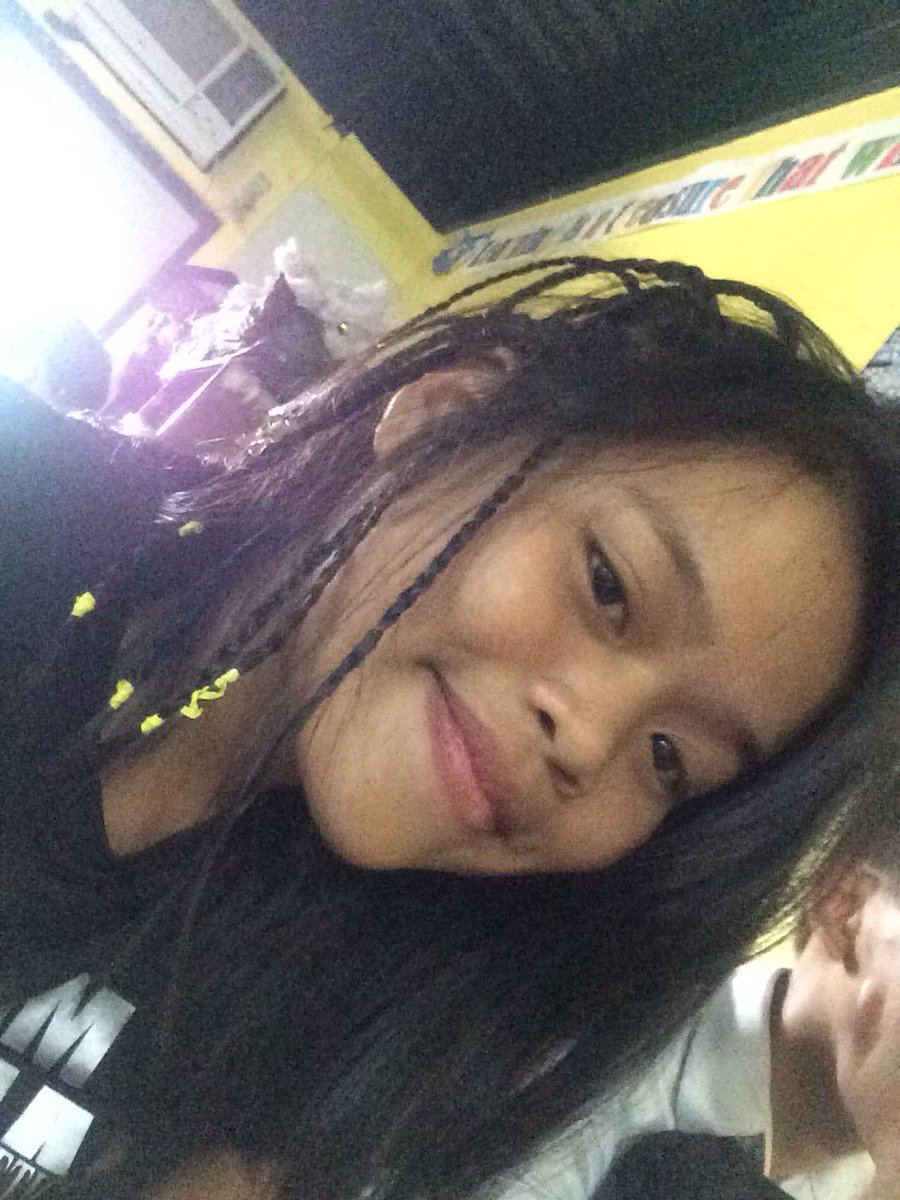 IraMirafuentess's tweet photo. Ako giignan lawig na sudlayon ako hair para maka tulog ko. 30 mins pako natug, inani na akong buhok hahaha #kshare
Ps. Wala nahuman kay niabot nas mam @shienymoto π https://t.co/Nh5HYIpFsI
