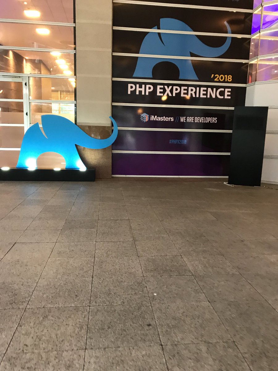 _StaticVoid's tweet image. Cheguei meio cedo #PHPx2018