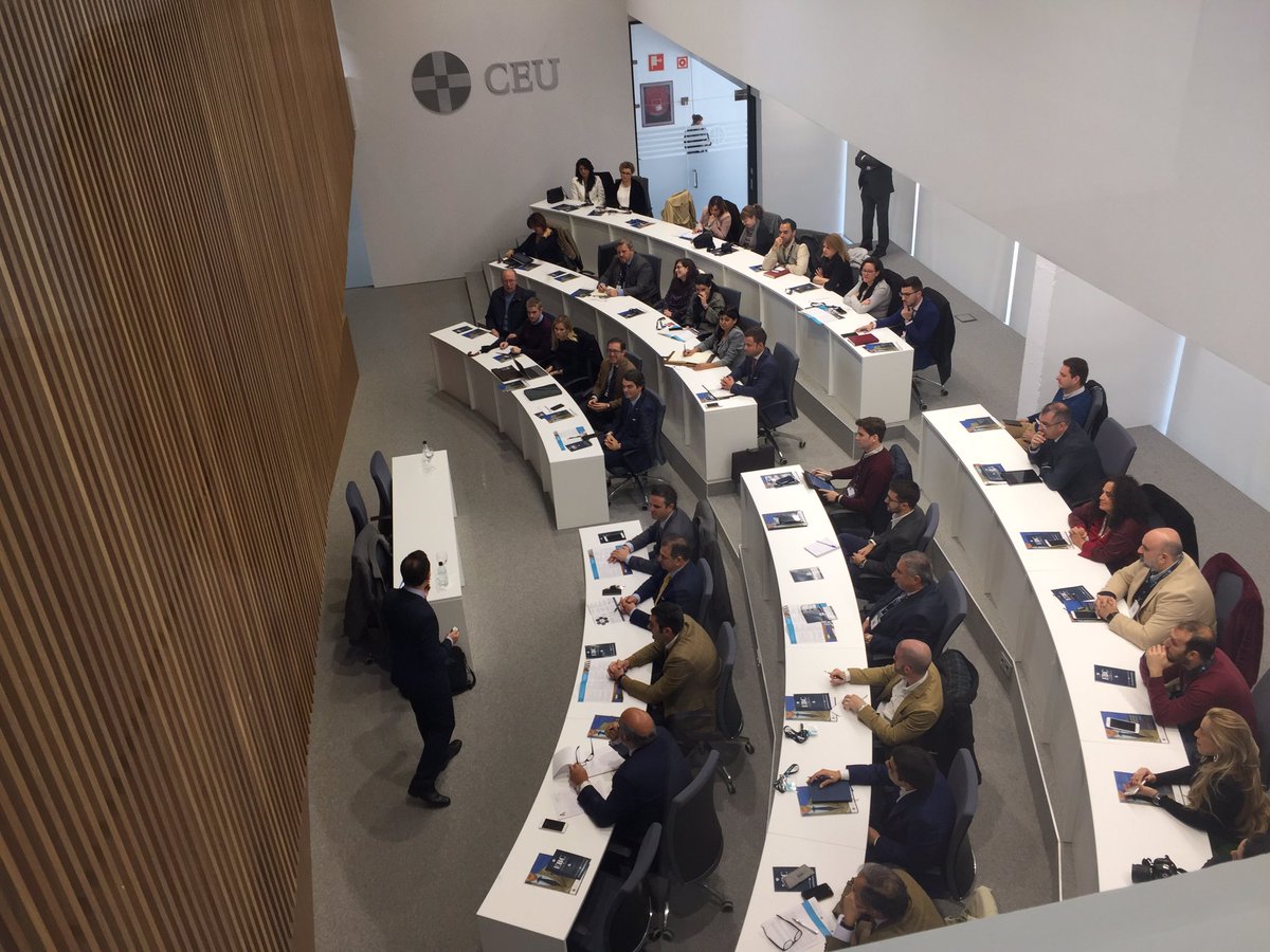 #EBCBusinessPoint presente hoy en <a href="/CEUAndalucia/">CEU Andalucía</a> celebrando una nueva jornada de Conferencias de #AltoImpacto