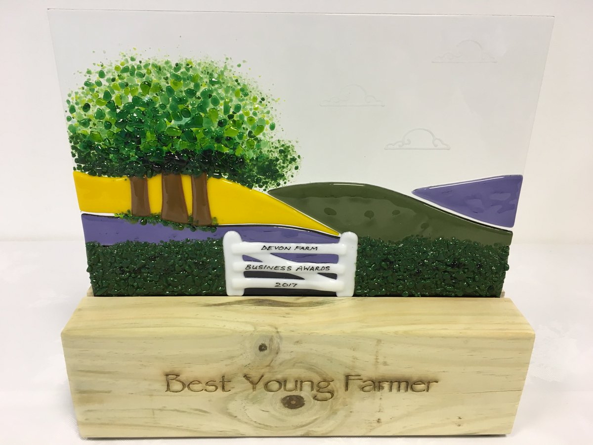 DFBAwards's tweet photo. Nominate a young farmer for a Devon Farm Business Award &amp;  give them a ‘kick-start up the farming ladder’ #DFBA18 #DYFC #Youngfarmer https://t.co/xCq5N1ZcoW https://t.co/KwAAZ0ycsZ