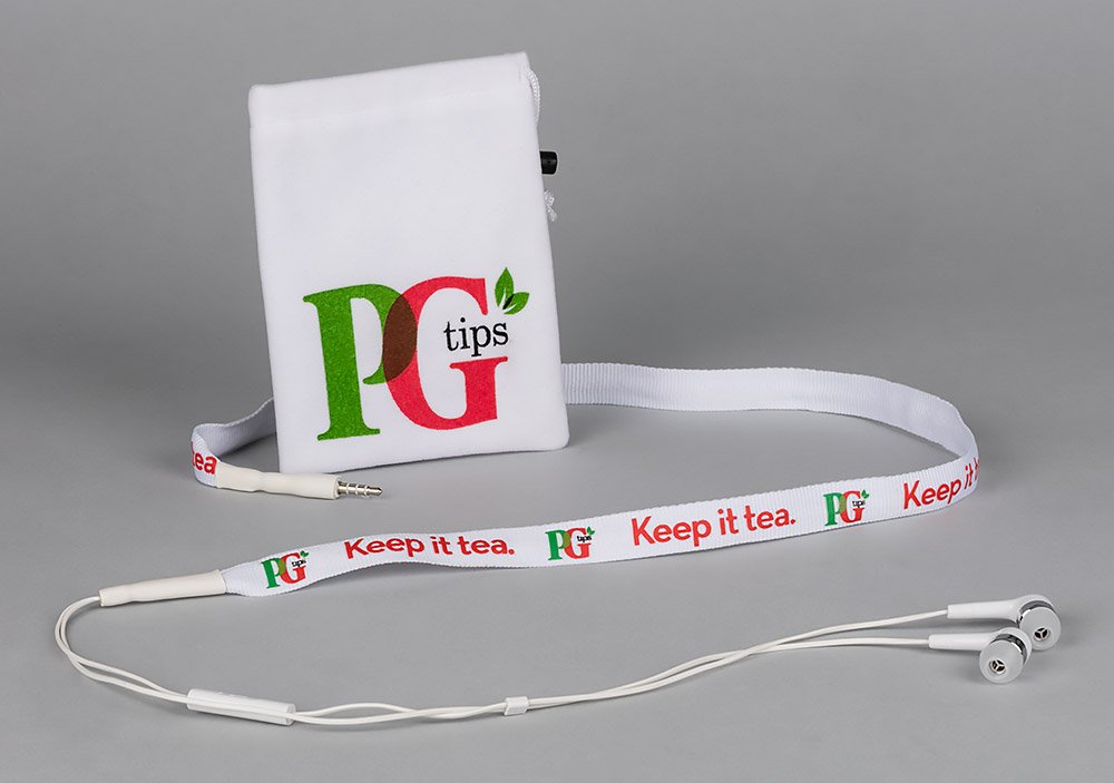 Obuds's tweet photo. How annoying is untangling your earphone wires? Our earphones come with a brandable tangle-free fabric sleeve which can be pantone matched with your choice of logo and text. Phone 01264 359748 or visit https://t.co/1eK0ApqDZb for more details #TuesdayTips #promotionalproducts https://t.co/yga9ajvRZy