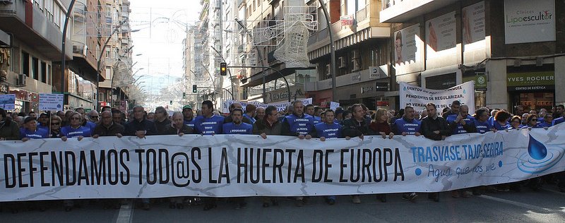 Efeagro's tweet photo. El Círculo por el Agua movilizará 10.000 personas (agricultores, cooperativas, empresas, ciudadanos) de provincias d #Alicante #Almería #Murcia q se manifestarán mañana en Madrid bajo lema ¡Defendamos la Huerta de Europa! para pedir medidas vs #sequía
https://t.co/ZaG9GfOlMs https://t.co/0nRCFcsB9M