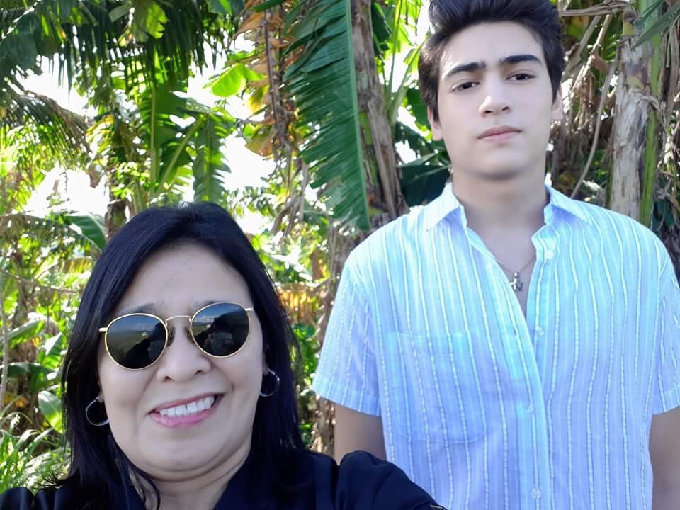 OFCMarcoCGallo's tweet photo. Hey it’s @itsmeMarcoG and Tita Annie together na! Have a great shoot there #MarcoGallo galingan mo! 3 days straight! 👏👏👏 https://t.co/Lh4S4lOryL