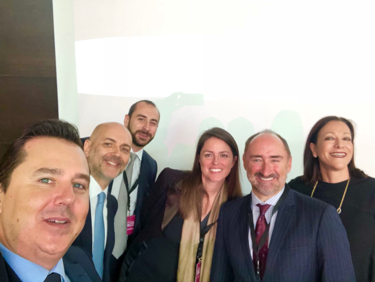 RicardoRKaram's tweet photo. It gives me great pleasure to be moderating such an inspiring discussion! It is our job as leaders to make sure that everybody has great opportunities ! #followtheleaders #Bahrain with @SiGalpin @Alex_Zapolsky @mumzworld @Walid_Faza @amlepoutre @thinkers_doers https://t.co/LDK453IMo8