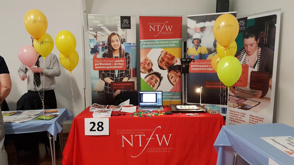 Come and speak to me about #Apprenticeships today at the RCT Jobs Fair with @CareersWales at @MuniArtsCentre between 10am and 6pm. Come #Haveago at 2D Animation! #RCTJobFair @NTFWwbl @Cymraeg @ApprenticeWales #Bilingualism