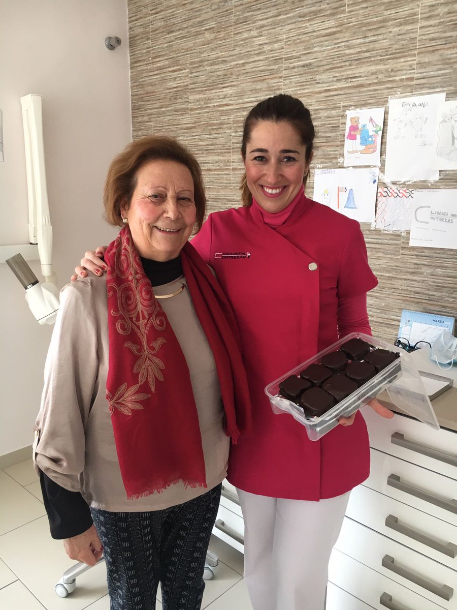 DENTALCONTRERA1's tweet photo. En Clínica #Dental Contreras no es del todo #Cuaresma hasta que Rosario nos trae sus ya tradicionales #torrijas de chocolate. ¡Mil gracias! 🤤 https://t.co/EHsIb6iiTN
