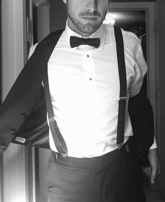 When I put a white shirt on, you can see my nipples, the hair on my chest and the shape of my pecs, arms and shoulders clearly though it.  I notice every single person who looks, especially those who pretend not to be looking. I make sure they see that I've seen them and smile.