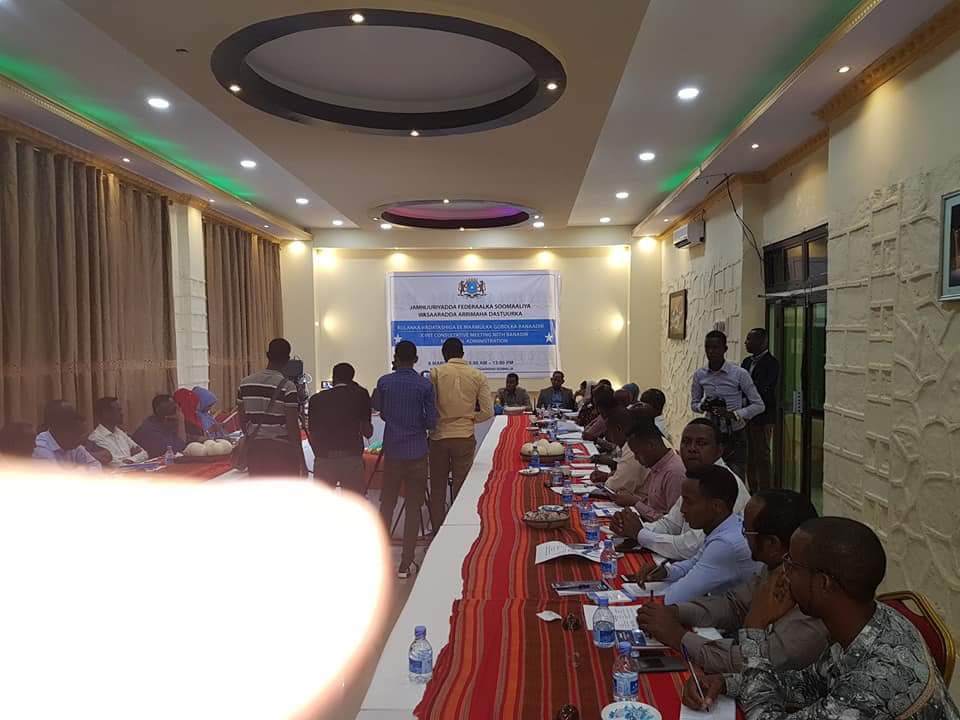 Cantoobo's tweet image. Joint Consultative meeting between Banadir Regional Admin and Ministry of Conistituional Affairs on conistitution review process taking place at Royal Palace Hotel today