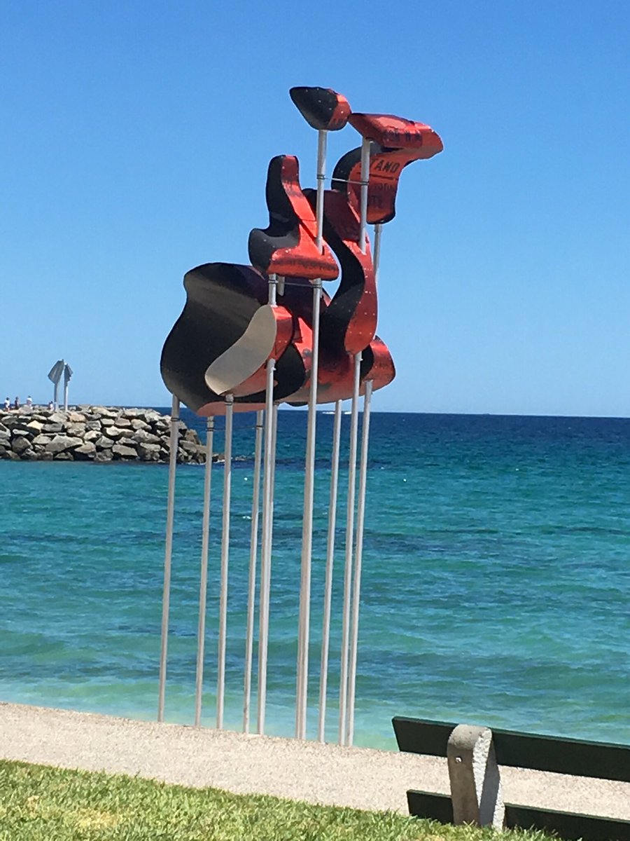 Obscure view at sculpture by the sea Cottesloe until March 19 
#obscureview #sculpturebythesea #cottesloe #cottesloebeach #wasculpture #publicart #secession #architecture #australianart #australiansculpture #australianarchitecture #lukedavey #jondenaro #becjuniper #aluminium