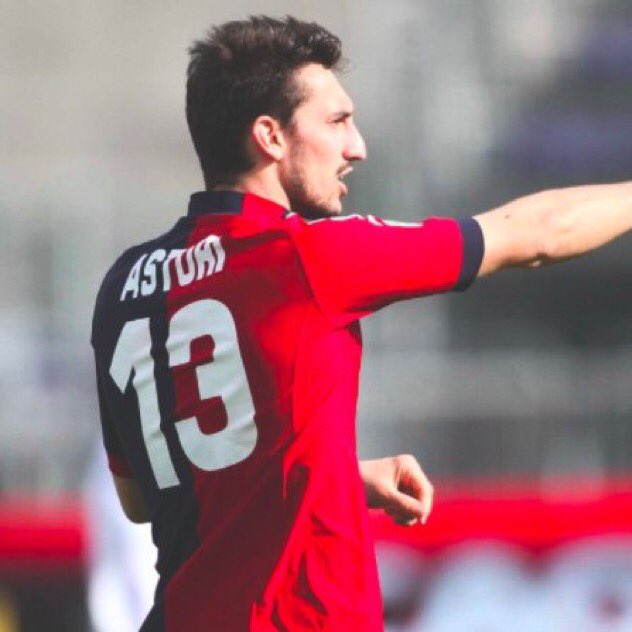 _FootballGalaxy's tweet image. OFFICIAL : Fiorentina &amp;amp; Cagliari have retired the No.13 shirt, in memory of Davide Astori. 🙏🇮🇹

#RIPAstori 🌹