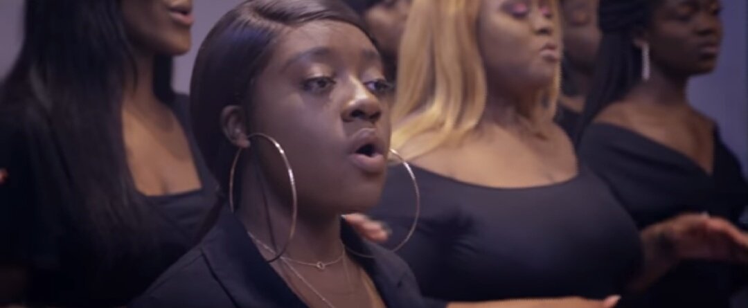 ARBNationTV's tweet photo. BRAND NEW | RENDITION

We admit we're late to the party here, but Sona...why not holla for an #ARBRendition?

Beautiful nonetheless!

#AfroMusic #Singing

Artist: @therealsona ft @VivaChoir
Song: Feeling You
Link: https://t.co/JXf93krWnI

ARB Nation | Cultivating Afro Culture https://t.co/xuTg9rpJUj