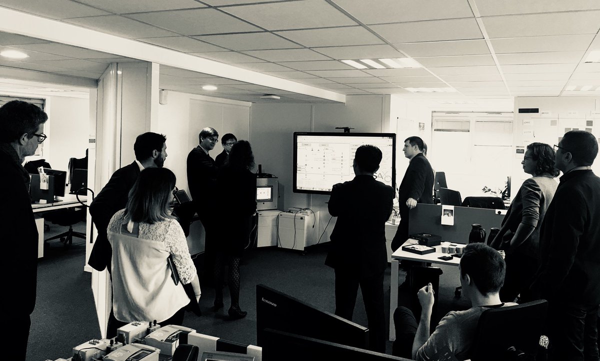 Zeg_ma's tweet photo. Ce matin, @SauvageEdouard rencontre les équipes de la DSI #GRDF de Pantin et partage avec elles  les contributions des projets SI à la performance de l’entreprise. Des salariés engagés. #FiertéGazière .. https://t.co/aXpBUVlQ7K