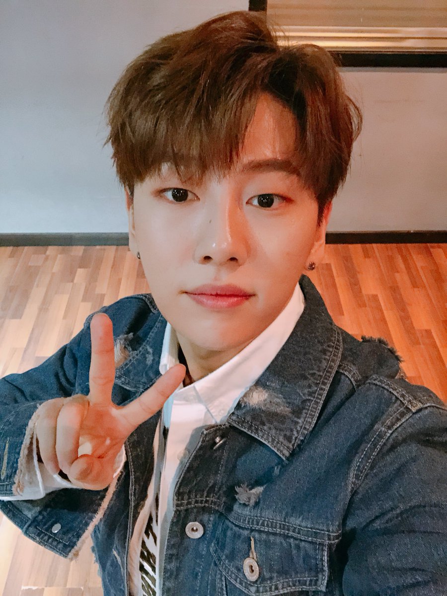 JBJtwt787's tweet photo. [#노태현🕺] 오랜만에 셀카!!!
미안해요ㅜㅜ 많이 기다렸죵~!!?? https://t.co/XVeLfR8oY5