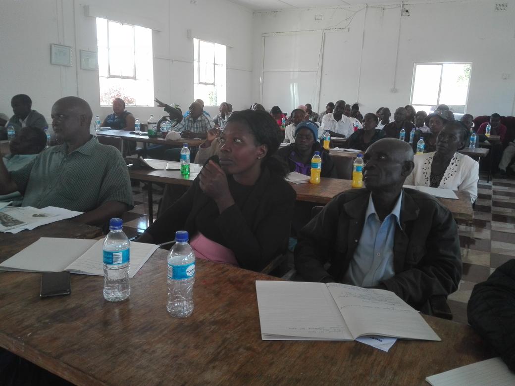 ActionAidZim's tweet photo. currently holding a Training of trainers workshop of 27 Agritex Extension staff,6 supervisors and 10 LEAD farmers on good Agricultural Practices (GAP), livestock and crop management facilitated by Agritex District officers in partnership with Makoni Rural District Council https://t.co/cA57pzcwTh