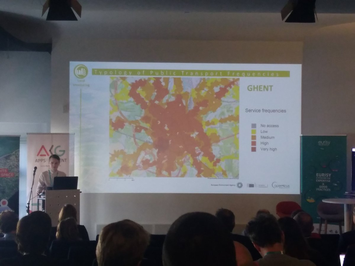 OASIS_team_'s tweet photo. Ludvig Forsland from @EUEnvironment shows how @CopernicusEU Land Use data can be used to assess topology of public transport frequencies in #Ghent #Space4Ghent @AppsForGhent #SpaceTech https://t.co/kIXbSP10hn