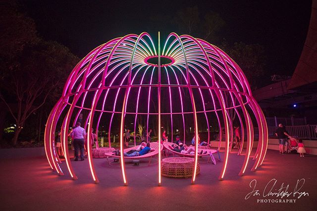 IanRyanNZ's tweet photo. "Flow"
Walking aliog South Bank at night you will come across many things including this open air pavilion and creative space called Flowstate. You can relax under the changing lights and watch the performers on stage near by. Mesmerising.
.
.
Copyright … https://t.co/fMwtUx6a6P https://t.co/ZUusCCeYLv