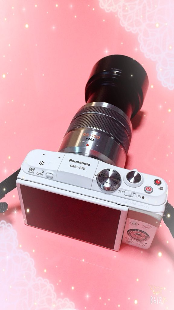 Mayuki1987's tweet image. 明日はいよいよゲネプロ！
カメラはおなじみ、こちらのデジタル一眼で挑みます。
機械音痴なアタシにとってデジタル一眼は最高の相棒w
子連れで荷物にならないのも◎
これはこれでいい画、撮れます(^^)
頑張って撮影してきますのでお楽しみに！
#デジタル一眼 #Panasonic #DMCGF6 #LUMIX