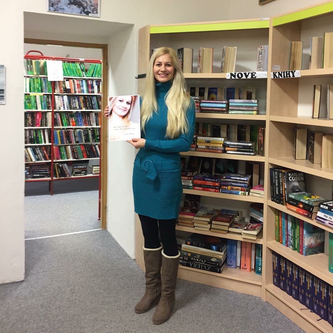 KBaluchov's tweet photo. Marec - mesiac knihy a prvy den mojho "Tour de kniznice s Kpt Padakom". Pozdravujem z kniznice v Zarnovici! 📖❄️👍 #citacka #reading #library #myLife #poSlovensku #kniznica #kptPadak #detskaKniha #childrensBook #bookLover #KristinaBaluchova #literatura https://t.co/pUF3XxicZZ