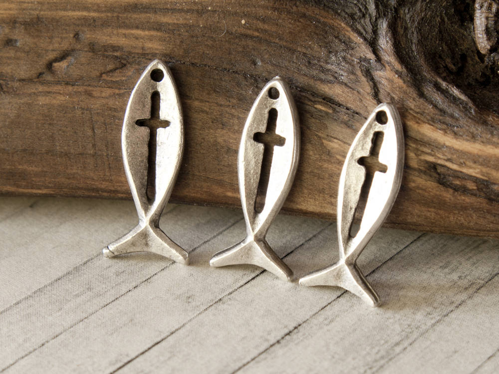 TabithaStudio's tweet image. Christian Symbol Fish Charms Antique Silver Tone with Cut Out Cross etsy.me/2Fjxebe #silver #jewelrymaking #religious #silverfilled  #silvercharm #antiquesilvertone #cutoutcross #fishcross #crossfish #christiansymbol #christianjewelry #christiangifts