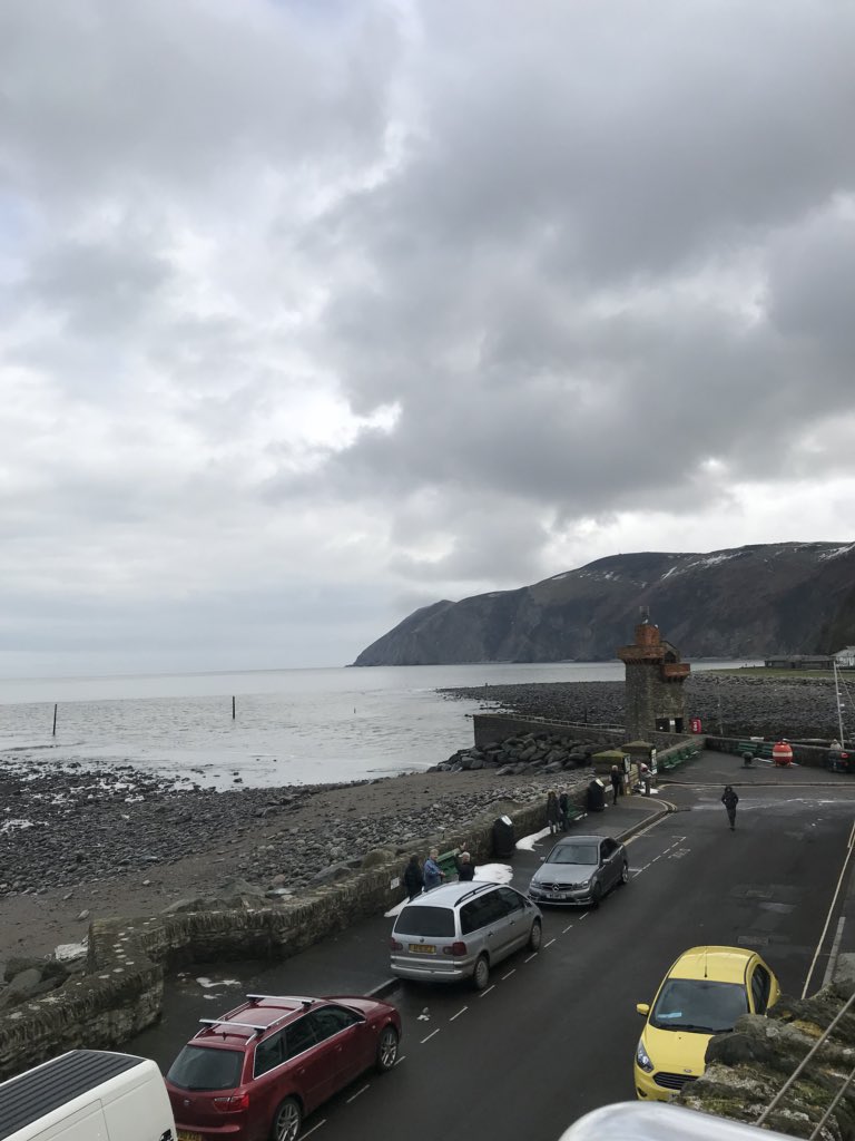 CllrAndreaDavis's tweet photo. SNOW UPDATE- #A39 We continue to clear #Brendon to #CountyGate.
Then will widen routes currently single track. Please drive carefully and stay away from our teams working hard to open our routes. #lynton #lynmouth open for business. https://t.co/3FDXnFMZvq