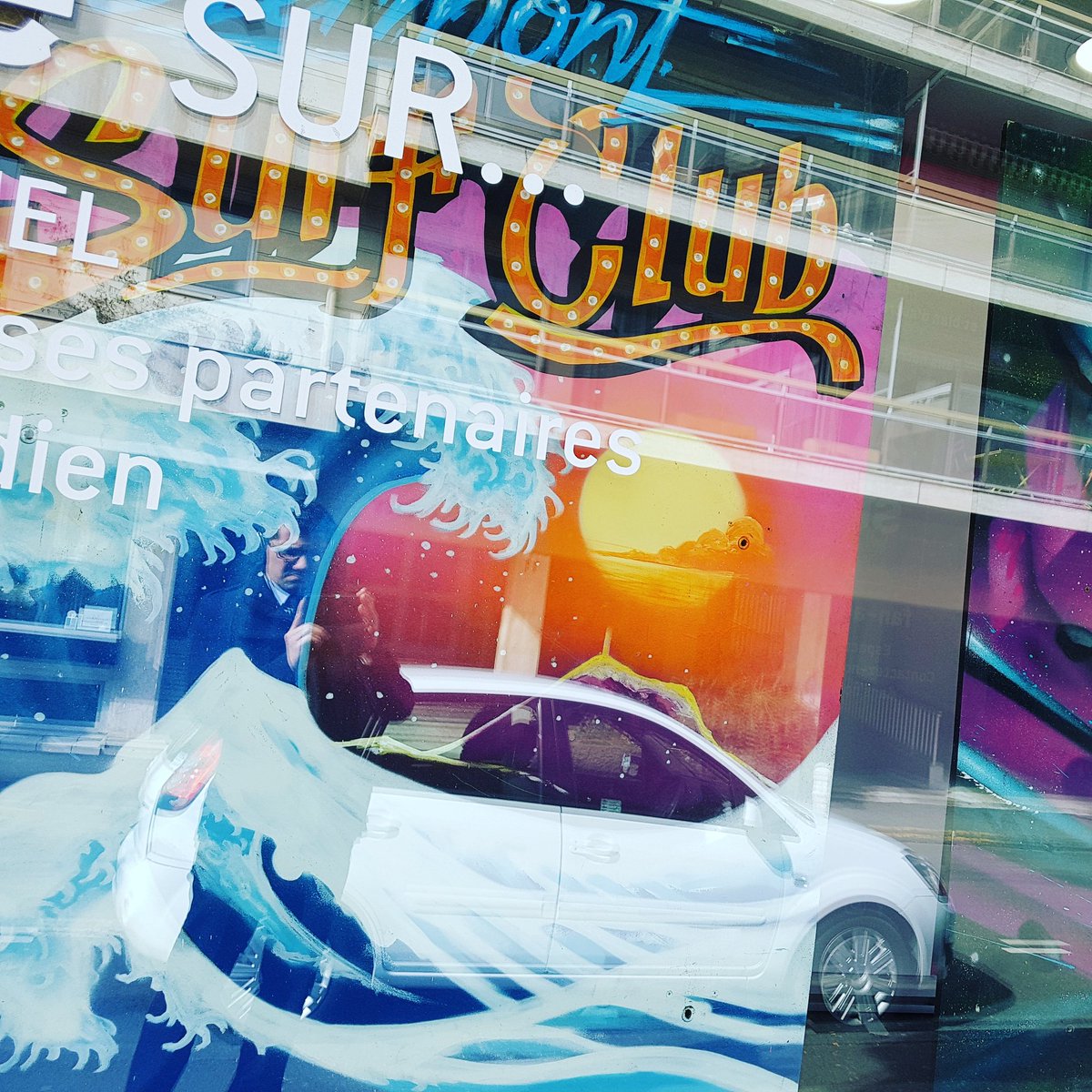 FanAuvergne's tweet photo. [Boutique] Le Fan Store Espace Renan se met au Street Art avec l'association Le Suc à Clermont-Ferrand. Venez jeter un oeil ! #ColorTeam #Urbain https://t.co/SL677YzGkw