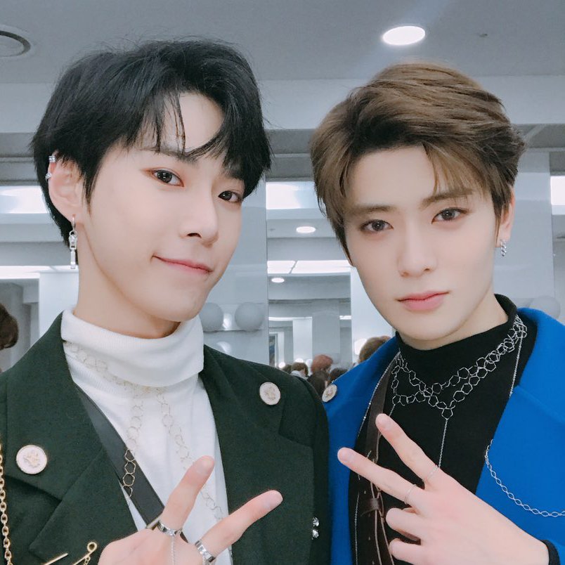 NCTsmtown's tweet photo. 오늘 더쇼에서 재혀니랑 찍었어용. @.@
오늘 보러와준 시즈니들 넘나 고마우용 홓ㅎ
곧 있음 더 넓은 곳에서 쇼케이스 하니까 그때 다 같이 만나요옹 https://t.co/8FOGM35i8t