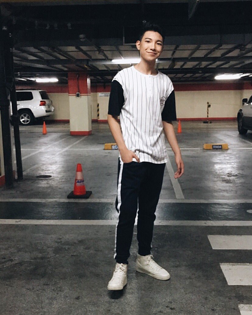 Espanto2001's tweet photo. Hereโs a baseball-inspired outfit that I wore on #ASAPSundaySplash! Get it at a @SurplusPH store near you! #SurplusPh #GreatFashionFinds https://t.co/lPIm13rtwq