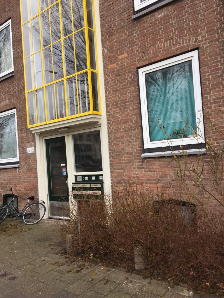 Was een enerverend ochtendje huisbezoeken. O.a dagvaarding/huurschuld , kattenoverlast portiek, wateroverlast HondenTrimsalon en verdenking hennepkwekerij.