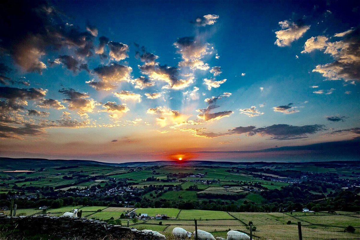 Haworth Craft Fairs tweet media