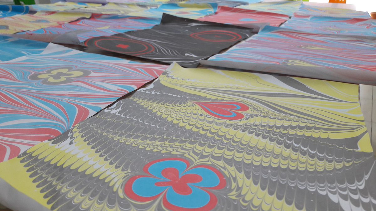 Menesse Gençlik Kulübü öğrencileri ile gerçekleştirilen Şubat ayı Hafsa Sultan Drama Etkinliği ve Ebru Sanatı etkinliğimiz...
Teşekkürler...
#gençliğedeğer
Türkiye Cumhuriyeti Gençlik ve Spor Bakanlığı
Gençlik Projeleri...