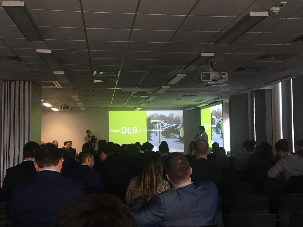 <a href="/Krzysztofwasie1/">Krzysztofwasielewski</a> @Enelion na <a href="/techBrainers/">techBrainers</a> #PilotMaker #DemoDay wspolpraca z <a href="/TauronPE/">TAURON</a> #Startups and #corporations cooperation #pilotimplementation <a href="/techBrainers/">techBrainers</a> <a href="/TauronPE/">TAURON</a> @Amplus <a href="/CarrefourGroup/">Carrefour</a> <a href="/asseco_pl/">Asseco Poland</a> <a href="/Kross/">kross</a> w <a href="/hubhubcowork/">HubHub</a>