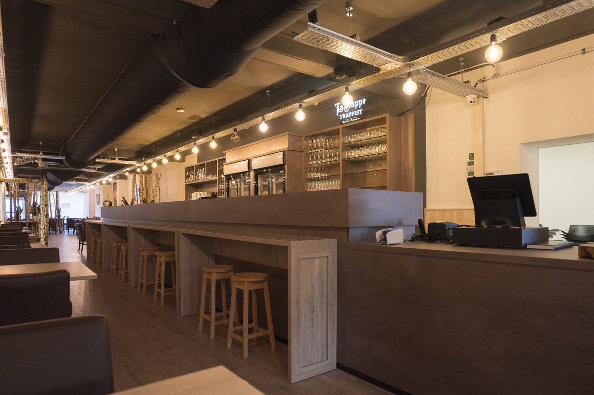 StanleyBroeders's tweet photo. We hebben weer een recent opgeleverd project online staan op: https://t.co/VA44DH8VkN
Voorbeeld 5 is van het door Broeders interieurbouw ingerichte totaal concept van #Parkstreet #BBQ&amp;Grill hier zijn wij van begin af aan betrokken geweest met de inrichting van de gehele keten. https://t.co/pKGmwoIa8c